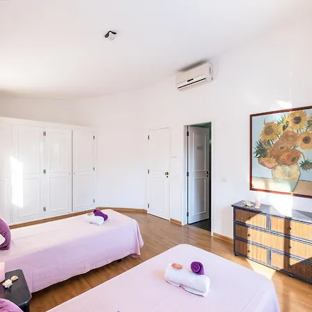 Βίλα Villa In Albufeira Near Beach And Marina *